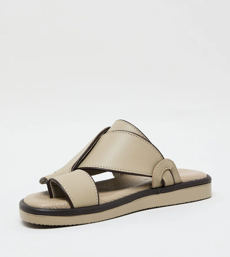 STEVE MADDEN  Kids Sandal Sand Boys Sandals for Men | Best Price UAE