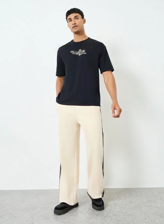 Styli Men Black Graphic Print Oversized T-Shirt