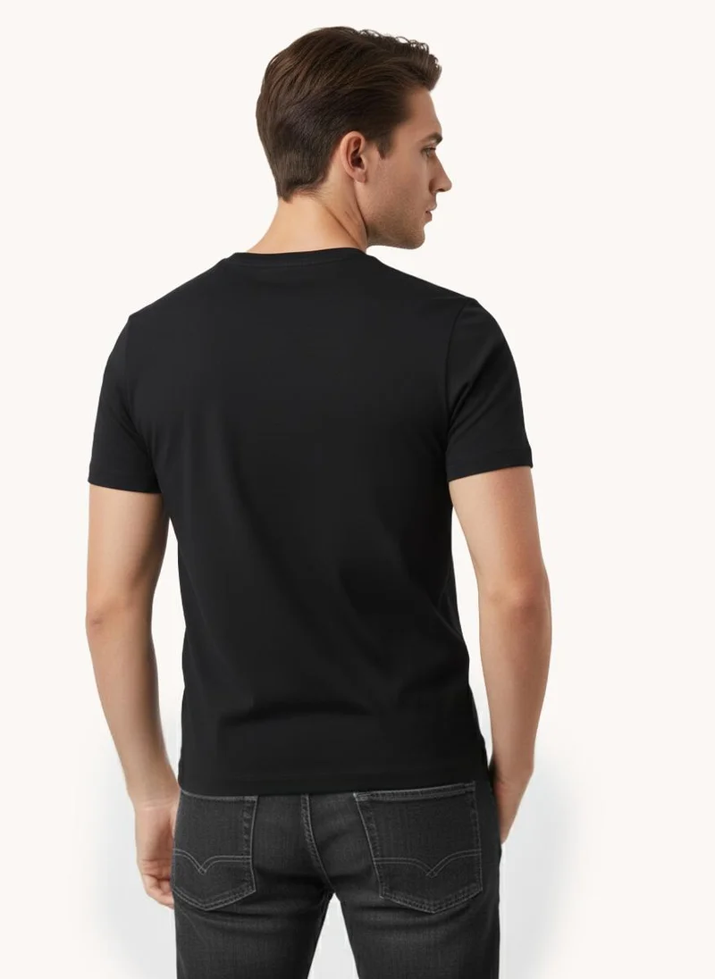 نوتيكا تيشيرت رجالي بياقة دائرية سادة