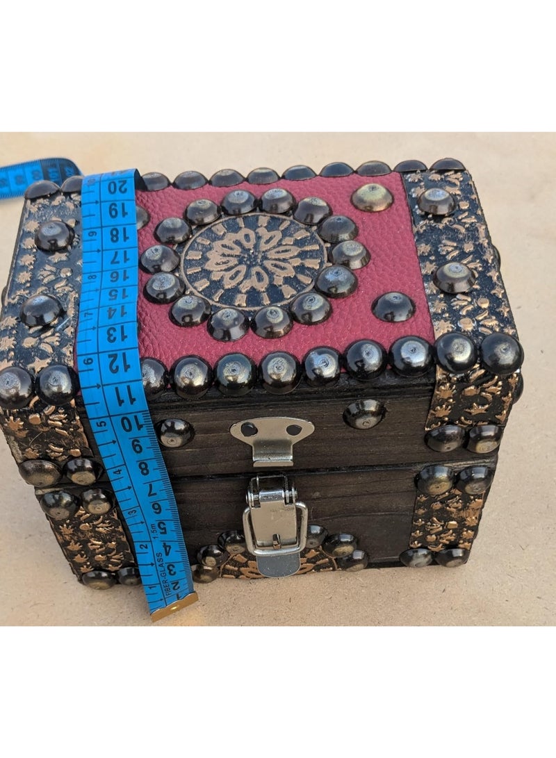 صندوق خشب للمجوهرات والهدايا طراز اسلامى . مطعم بالمعدن . ومناسب للهدايا الثمينة القيمة - Image 2