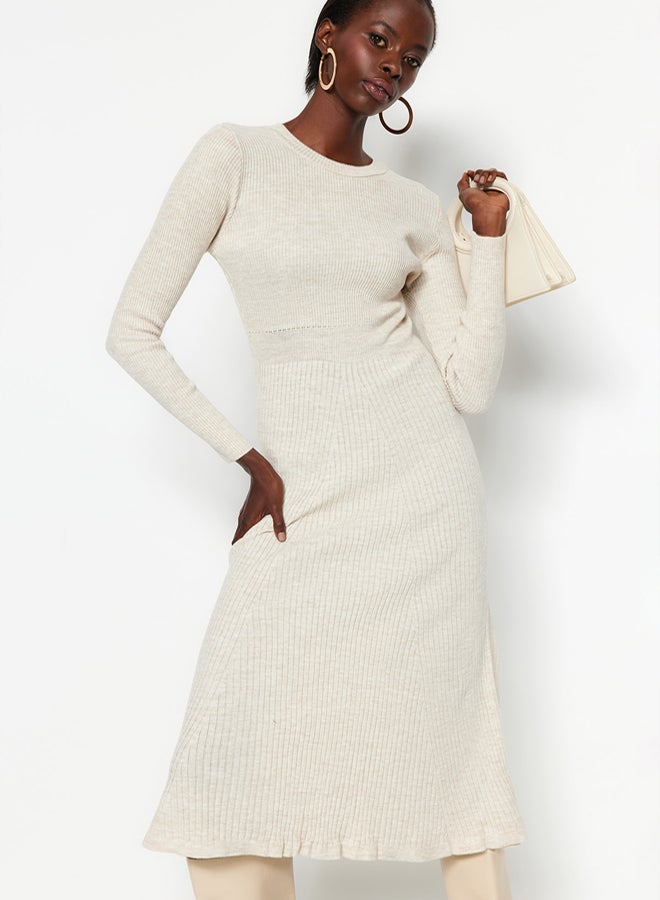 trendyol فستان كرو نيك من نسيج ميدي من الصوف - Image 1