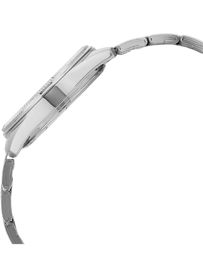 كاسيو ساعة كاسيو MTP‑1302DS‑7AVDF للرجال – قرص من عرق اللؤلؤ أبيض، سوار فضي من الستانلس ستيل، قطر 38.5 مم، عرض التاريخ، مقاومة ماء حتى 50 م، حركة كوارتز - Image 2