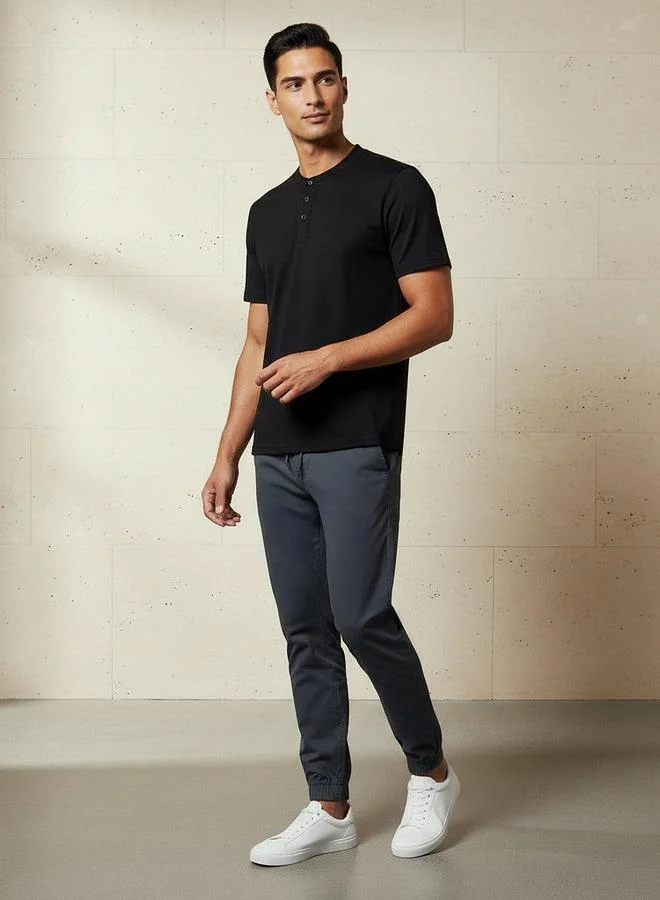 سبلاش فيڤ Men Regular Fit Henley Neck Short Sleeves T-shirt