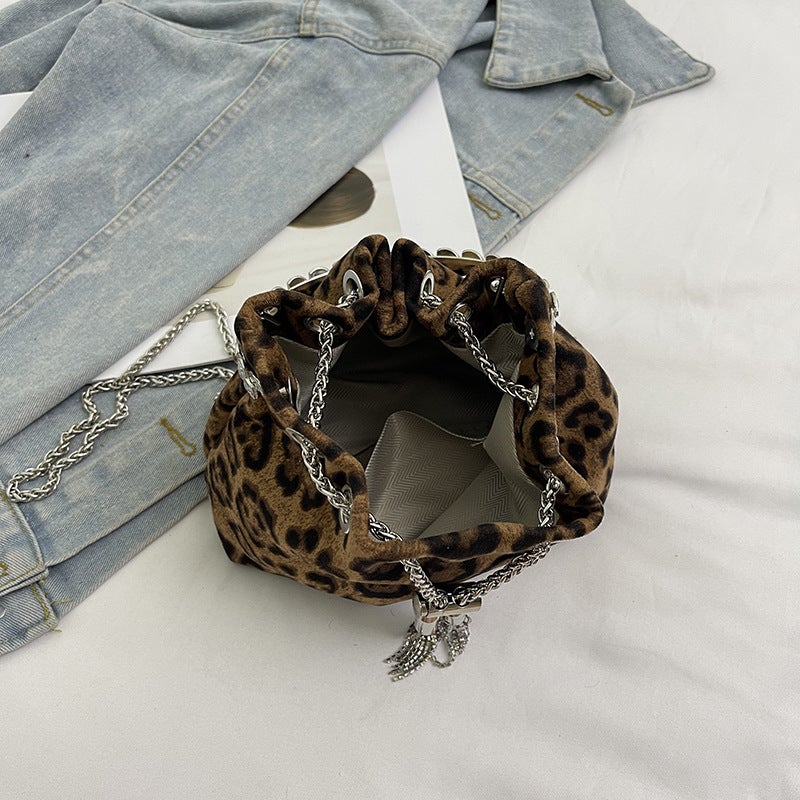 Small Bag Female New Popular Leopard Print Chain Crossbody Bag Niche Trendy Diamond-Encrusted Satchel Bucket Bag - Image 5