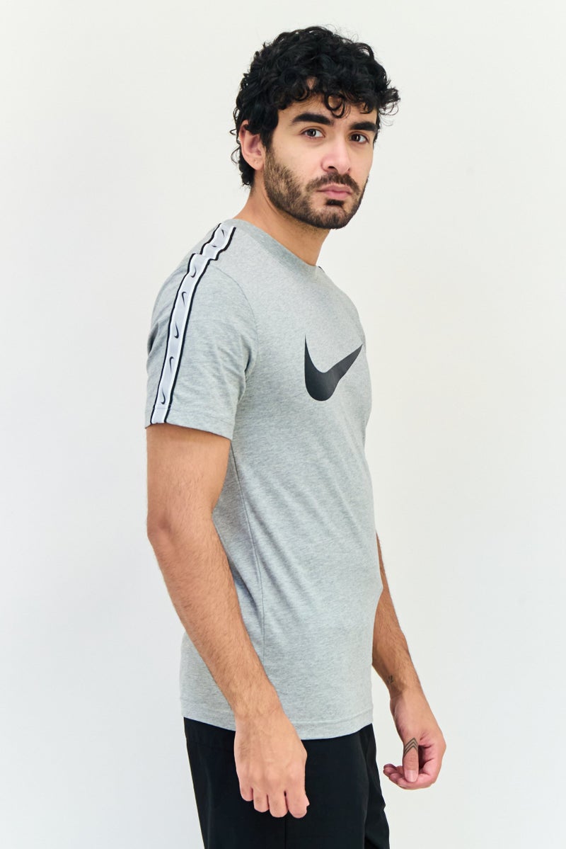 Nike Men Sportswear Fit Short Sleeve Outdoor T-Shirt, Grey - Image 4