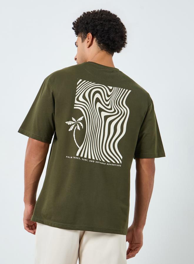 Styli Men Green Wavy Graphic Oversized T-Shirt - Image 4