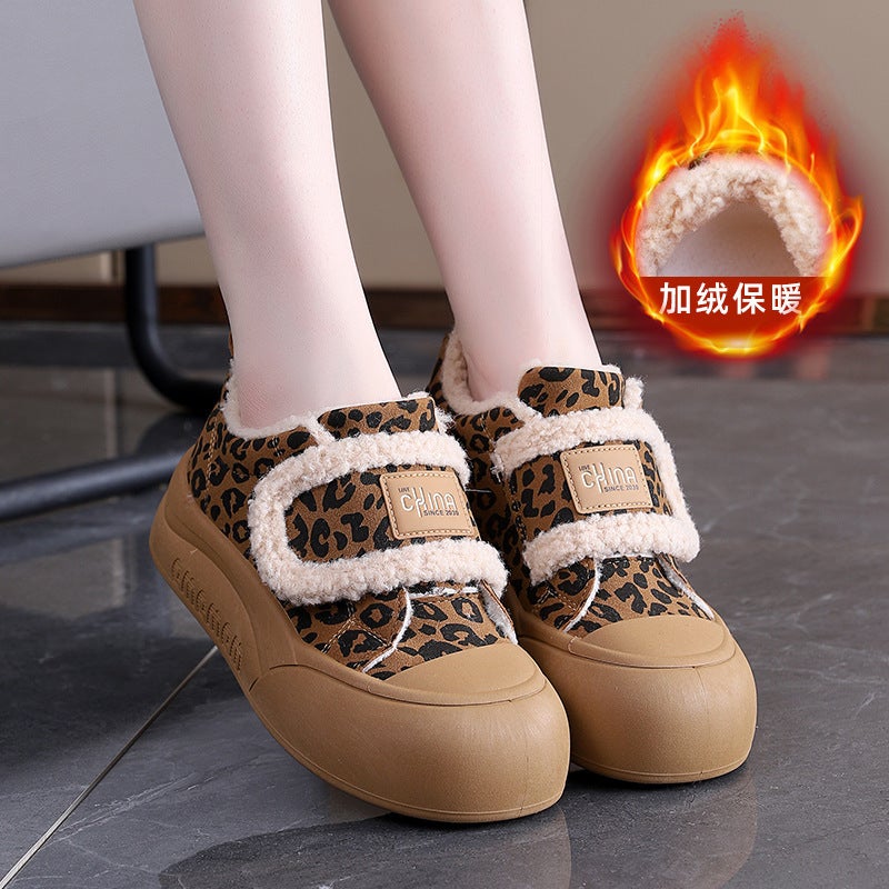 Unisex Casual Sneaker Shoes - Image 1