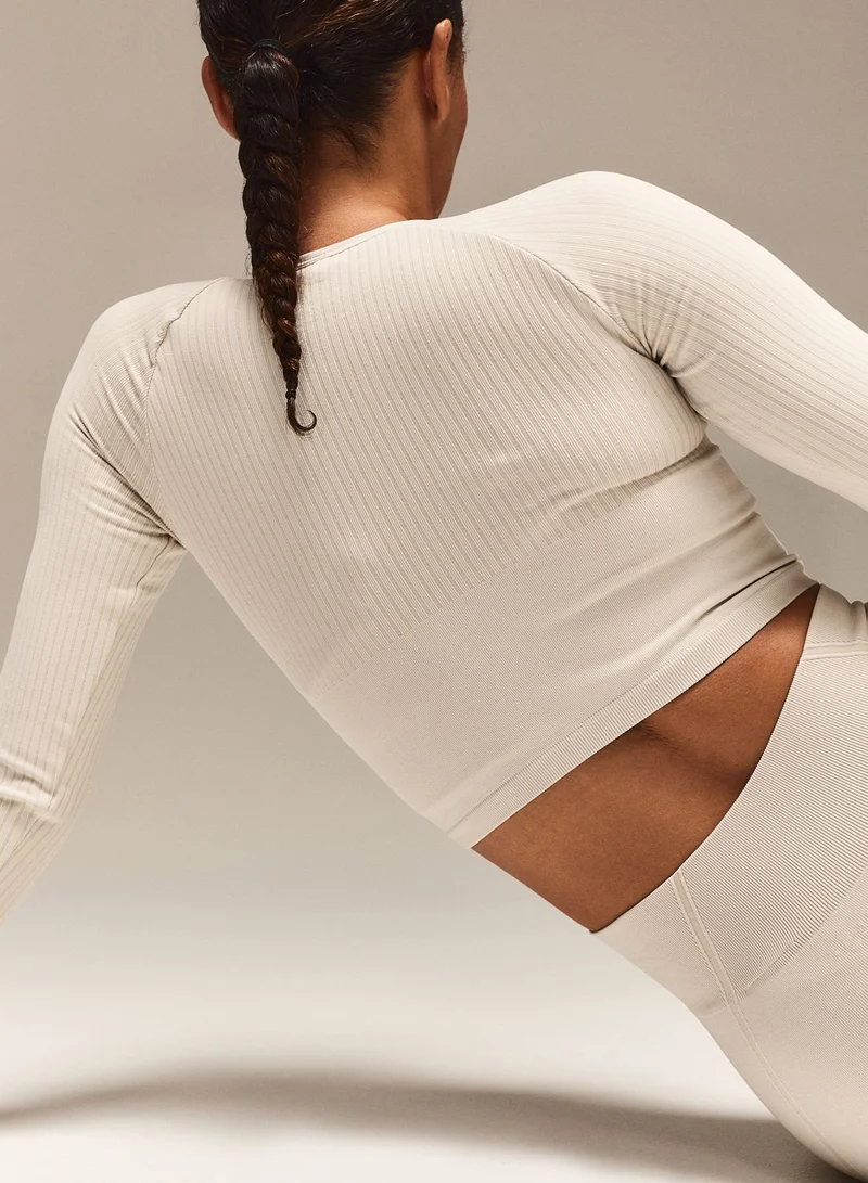 اتش اند ام Drymove Crew Neck Crop Top