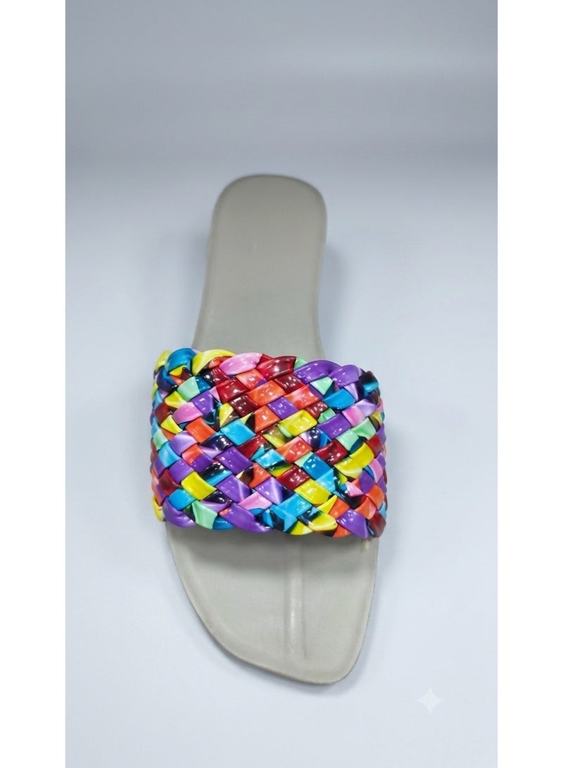 Stylish women's slippers with a braided and colorful design - Image 4
