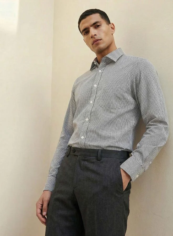 Splash FAV Men Regular Fit Collared Checked Long Sleeves Shirt