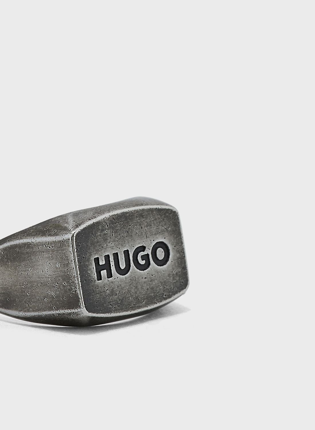【関税込み】Hugo エナメル ロゴ リング Hugo: エナメル ロゴ リング | SSENSE 日本
