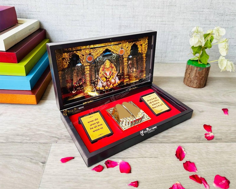 GoldGiftIdeas إطارات صور هانومانجي المطلية بالذهب عيار 24 مع صندوق تشاران بادوكا هدية عودة من باغيشوار دهام هدية رام باكات هانومان الخشبية - Image 3