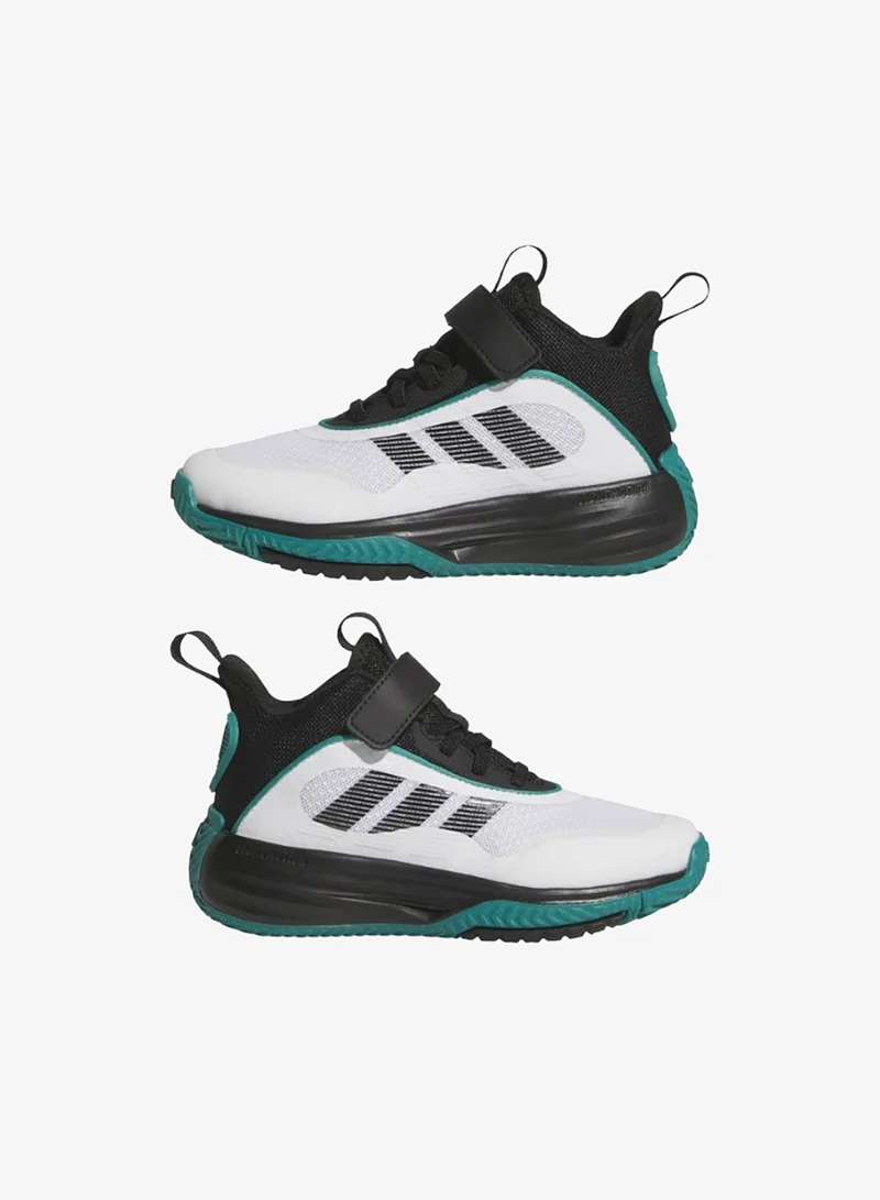 adidas أحذية كرة سلة للأطفال  .   بيضاء