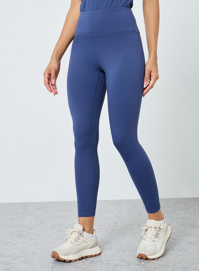 ستايلي اكتيف طقم بلوزة بأكمام قصيرة مع ليقنز بتفاصيل خياطة - Image 5