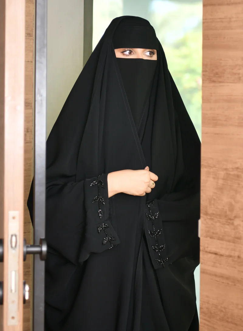 HAWRAA ABAYA Wrap head abaya with wide sleeves decorated with a soft handmade check