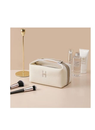 Simple Portable Toiletry Bag Cosmetic Bag Waterproof Dustproof Travel Storage Bag White - pzsku/Z0BD02B06E6D884609785Z/45/_/1661933967/787e64d0-5ffa-4a1d-94a4-995063879545