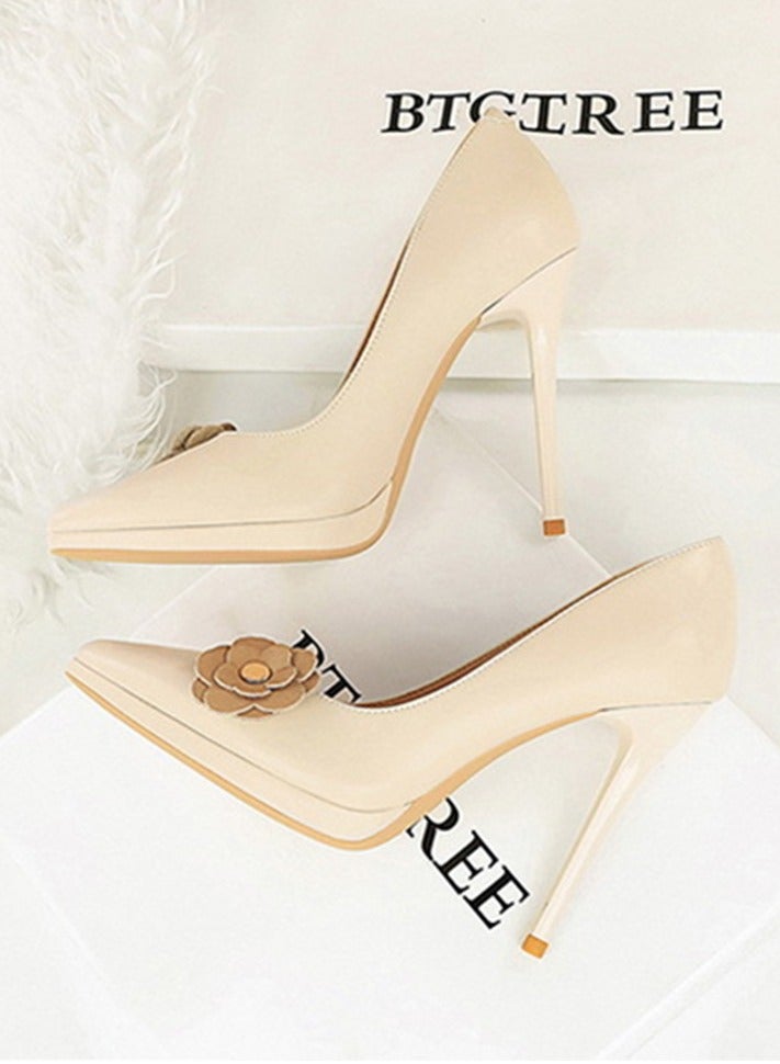 BIGTREE Women's Floral Decoration Party Stiletto Pumps Pointed Closed Toe High Heels Cream White 11CM - Image 3