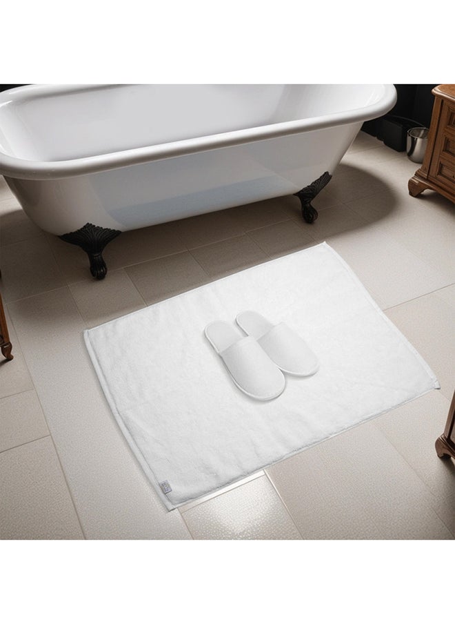 Hotel Linen Klub مجموعة مناشف الحمام الفاخرة 5 قطع مضادة للبكتيريا من هوتيل لينن كلوب - 100% قطن 650 جم مطرزة - فائقة النعومة، سريعة الجفاف، شديدة الامتصاص، مجموعة مناشف الحمام مع سجادة استحمام 900 جم - أبيض  - Image 4
