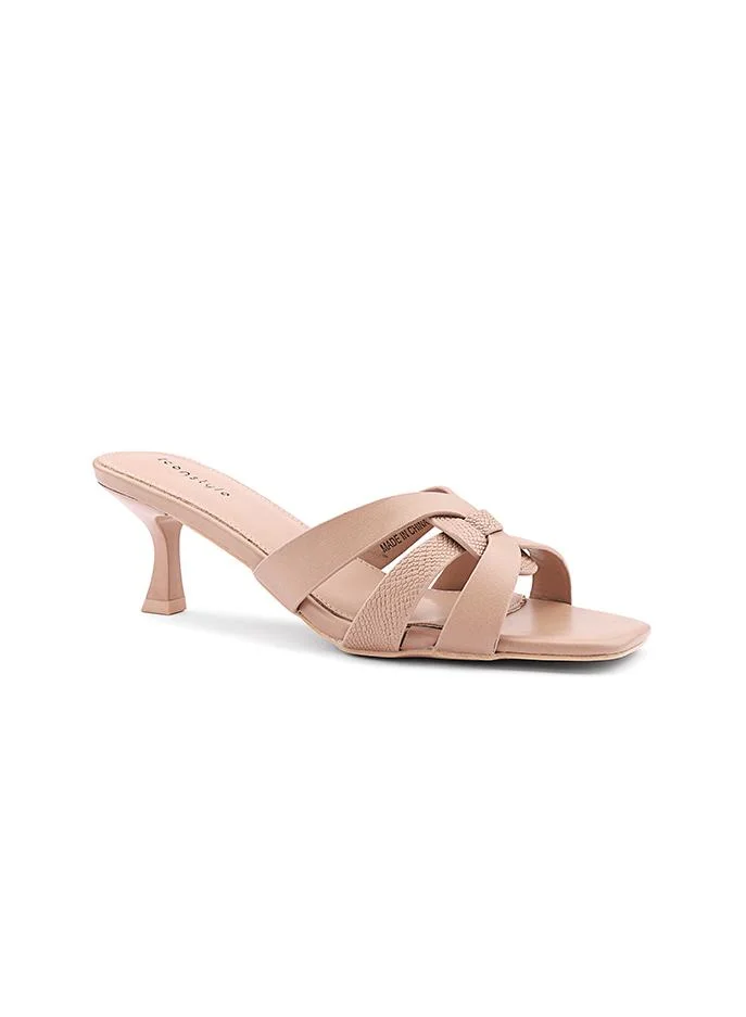 أيقون Structured heel slipper with a textured surface.