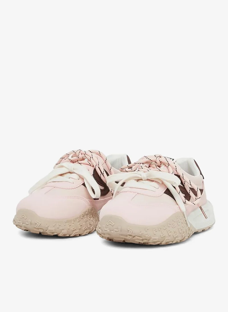 ستايلي اكتيف سنيكرز ستيلى برباط ونعل سميك