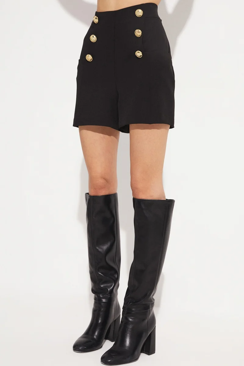 جون Women's Exclusive Regular Fit High Waist Button Detailed Woven Shorts