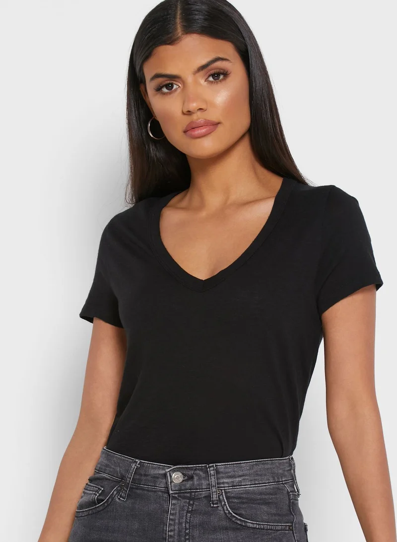 BANANA REPUBLIC V-Neck T-Shirt