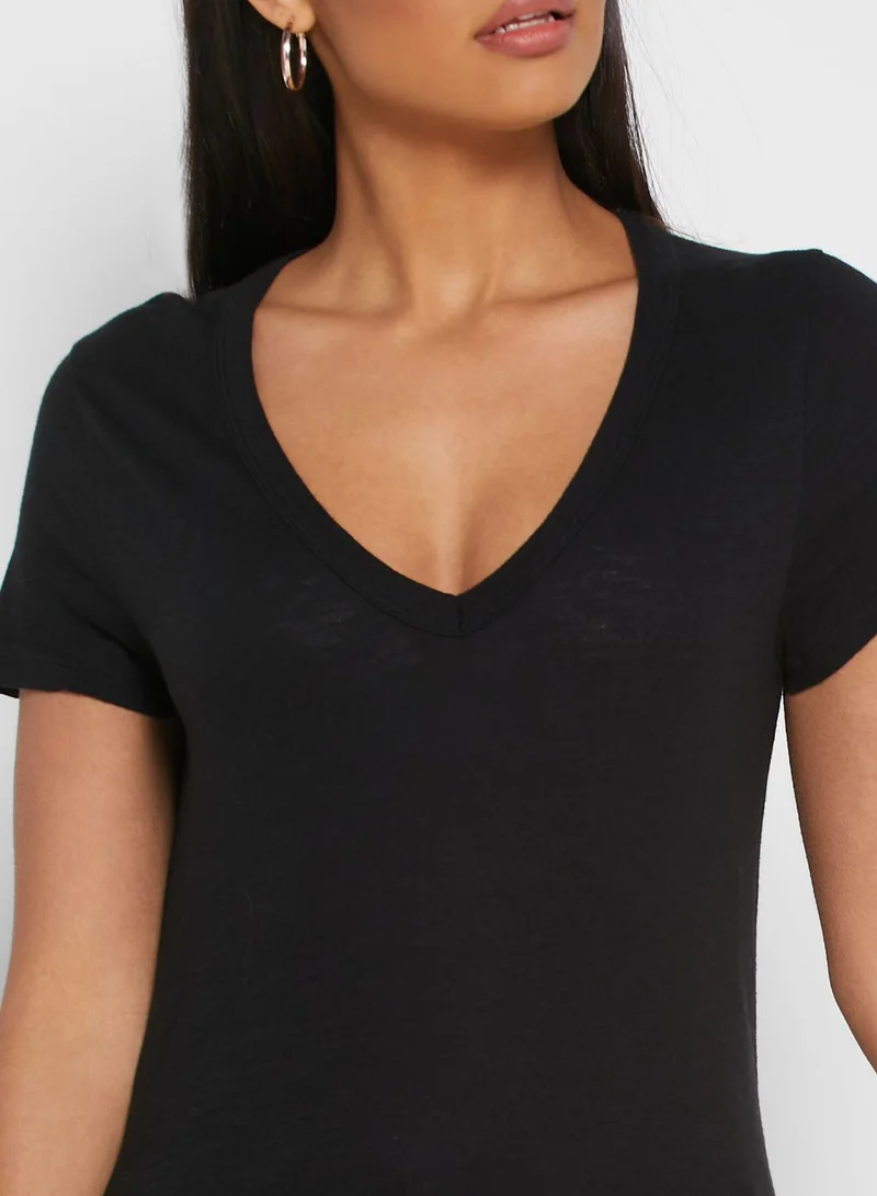 BANANA REPUBLIC V-Neck T-Shirt