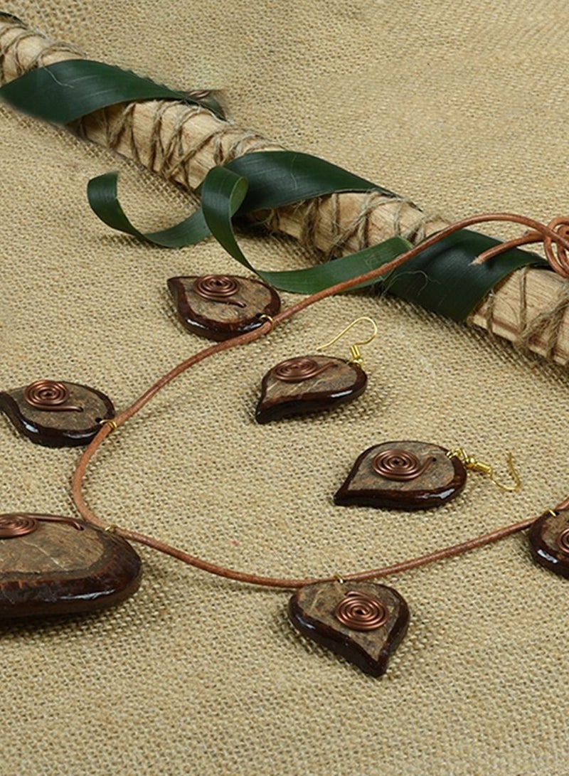 N & H Handcrafted Coconut Shell Paan Shaped Necklace Set  - Image 4