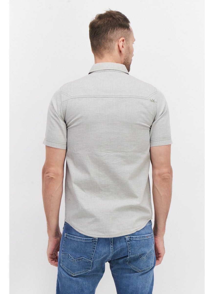 511 Tactical - قميص رجالي كاجوال بقصّة عادية وأكمام قصيرة، رمادي فاتح - Image 1