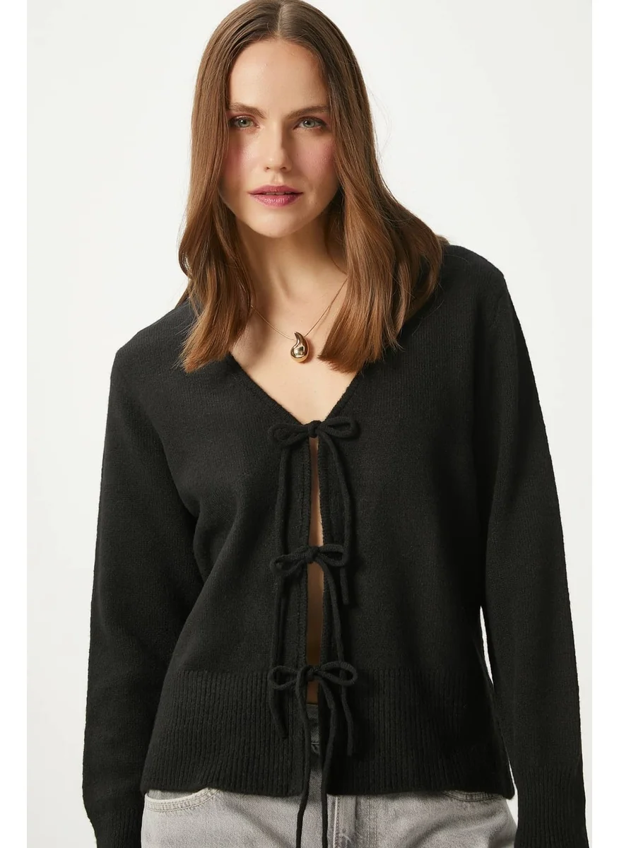 ريتنيس Women's Tena Laced Black Knitted Cardigan