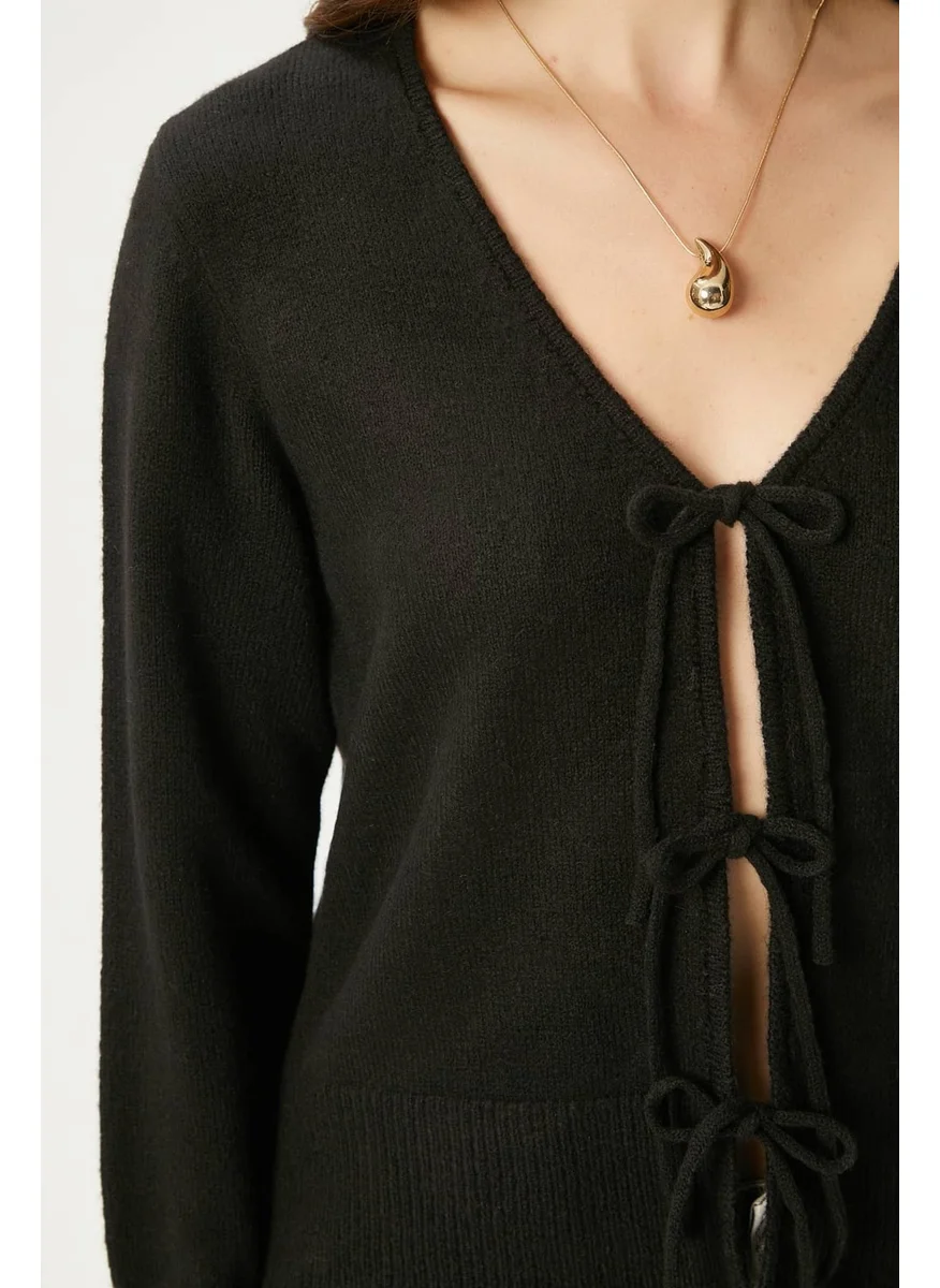 ريتنيس Women's Tena Laced Black Knitted Cardigan
