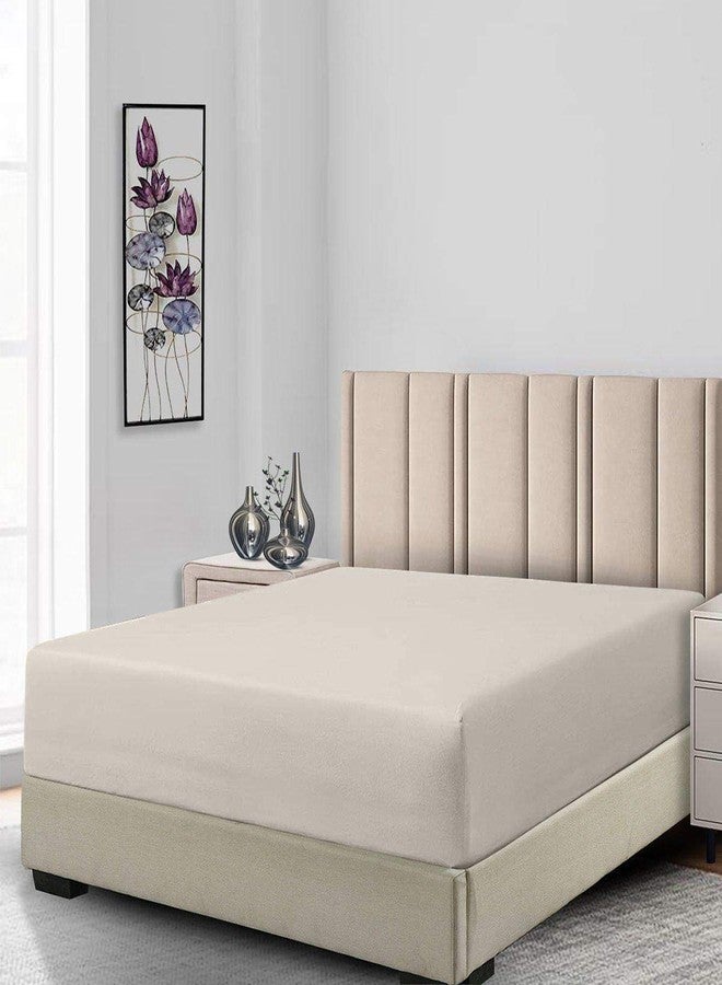 Royal Bedding ملاءة سرير رويال بيدينج ناعمة كالحرير، مصنوعة من مزيج القطن، 650 خيطًا، مقاومة للتجاعيد، مصنوعة من مزيج القطن والبوليستر بنسبة 100%، تصميم منخفض الارتفاع يناسب حتى 10 بوصات، مقاس كوين، لون الكتان - Image 2