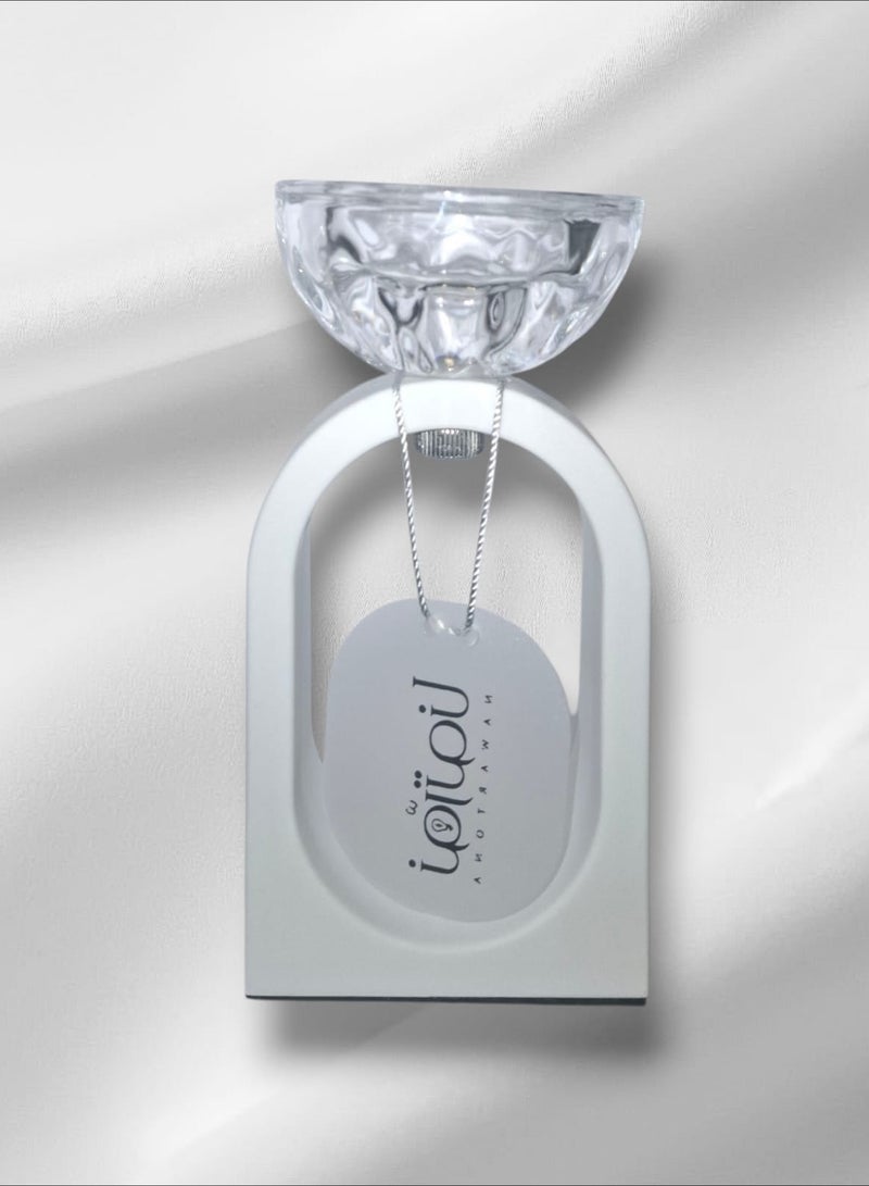 ار ار براند طقم  مكون من حامل شموع مقاس 15.5 سم و شمعة باللون الأبيض مع علاقة بكتابة مناسب لحفلات و الزفاف والهدايا - Image 4