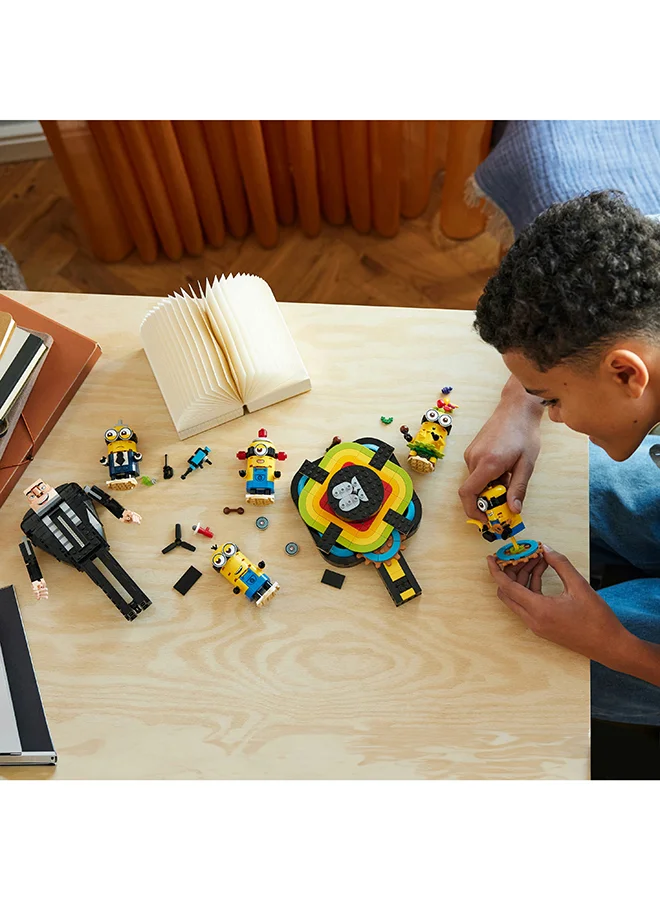 LEGO Despicable Me Brick-Built Gru and Minions 75582 (839) Pieces