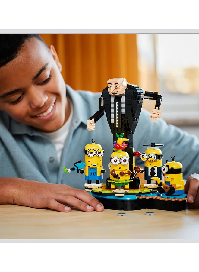 LEGO Despicable Me Brick-Built Gru and Minions 75582 (839) Pieces