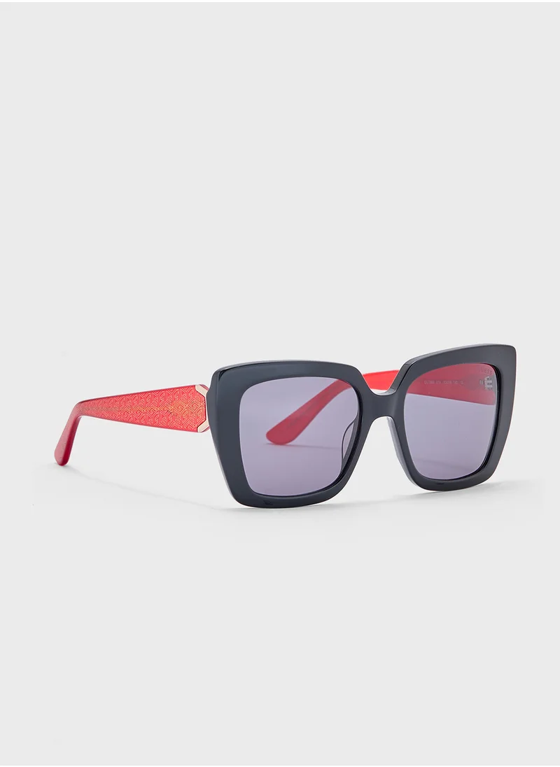 جس Uv-Protected Oversized Sunglasses