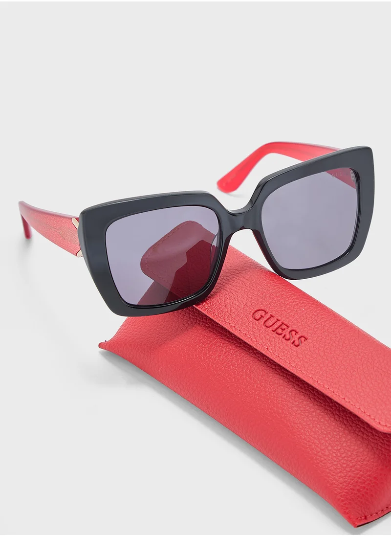 جس Uv-Protected Oversized Sunglasses