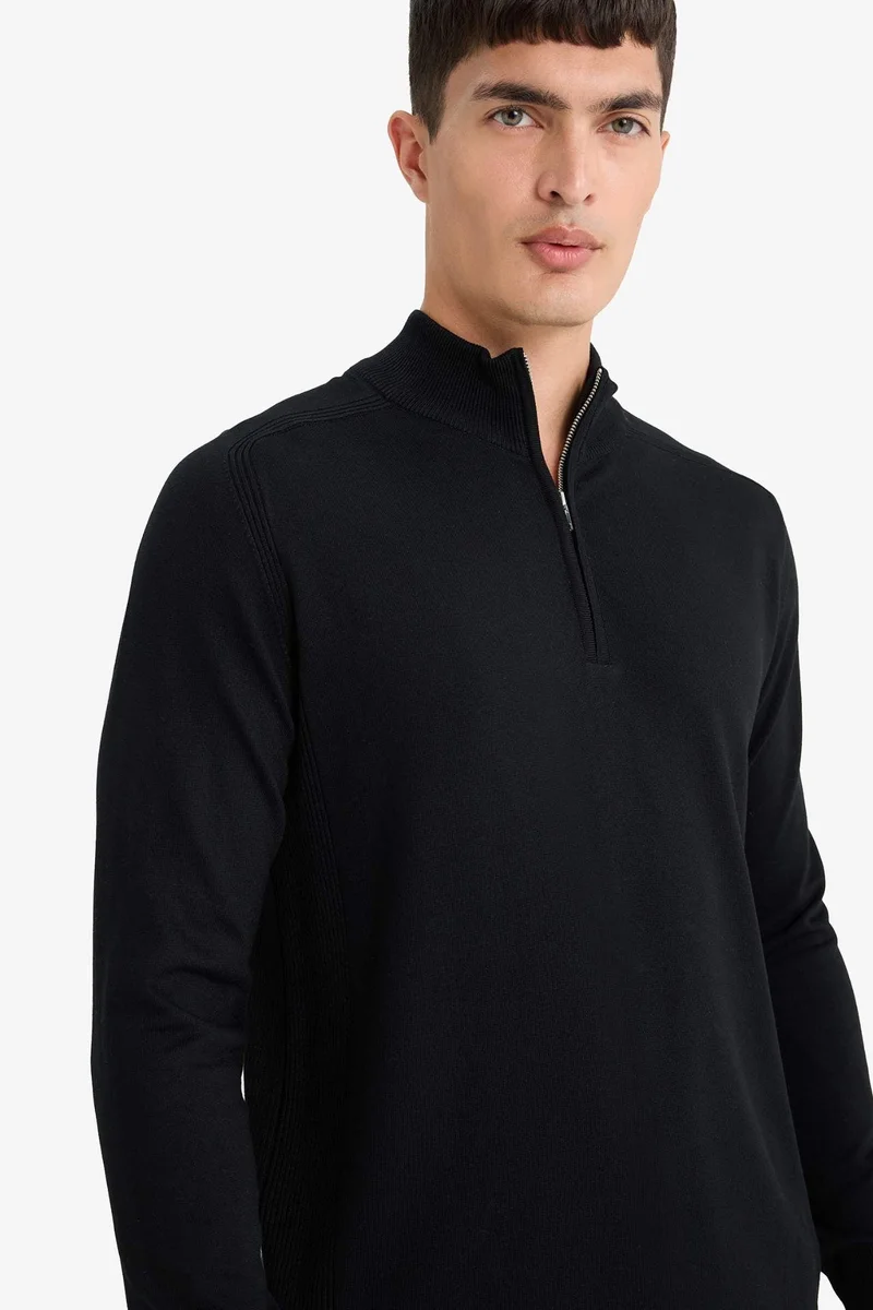 Defacto  Standard Fit Stand Collar Half Zippered Knit Pullover for Men | Best Price UAE
