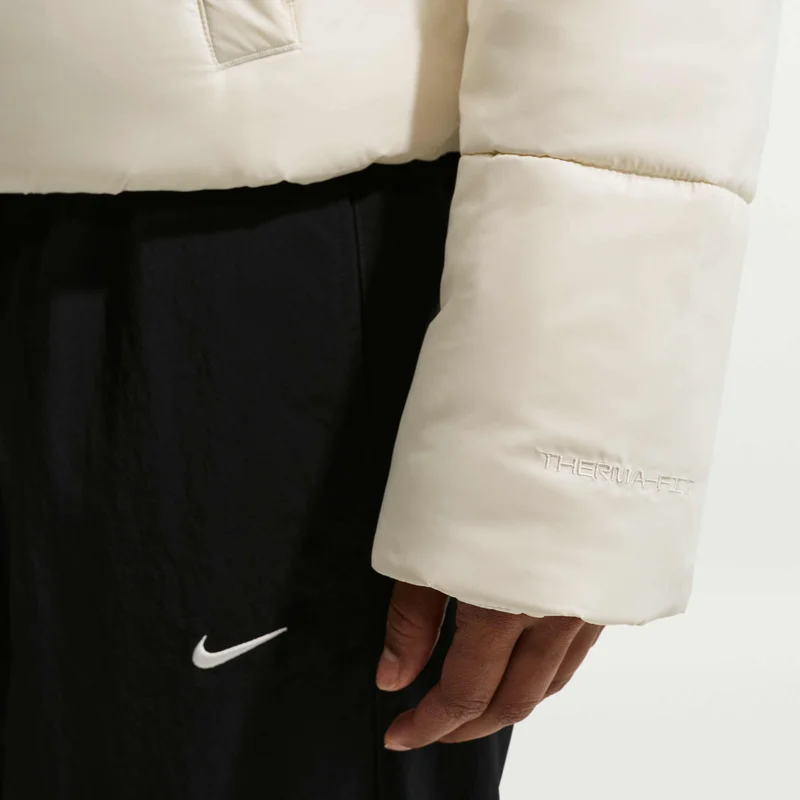 Nike Women's Sportswear Therma-FIT Hooded Jacket