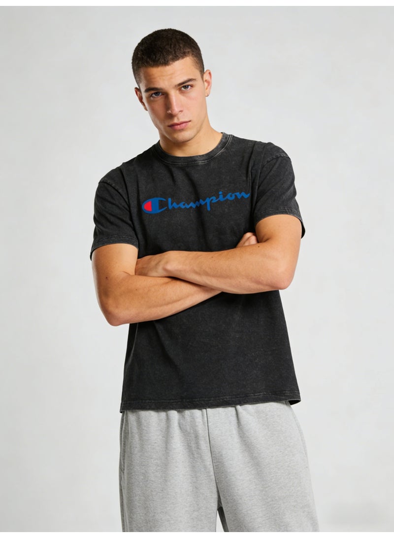 شامبيون Champion Vintage Washed Script Logo Crewneck T-Shirt | Unisex Black Distressed Oversized Short Sleeve Tee - Image 4