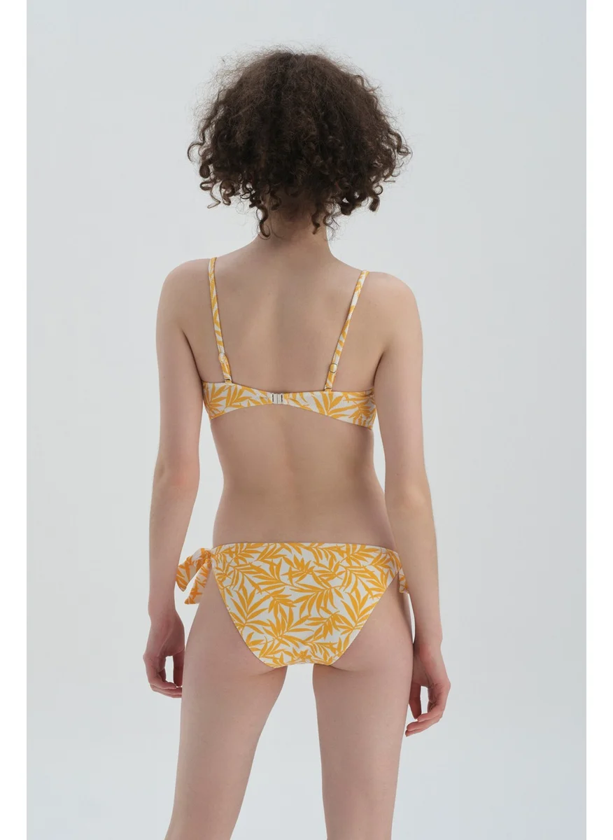 داجي Yellow Normal Waist Bikini Bottom