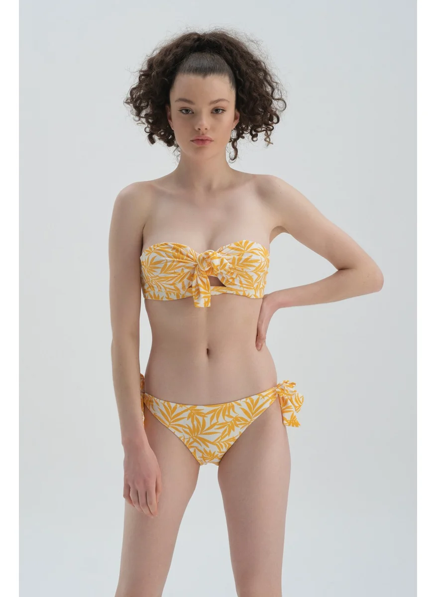 داجي Yellow Normal Waist Bikini Bottom