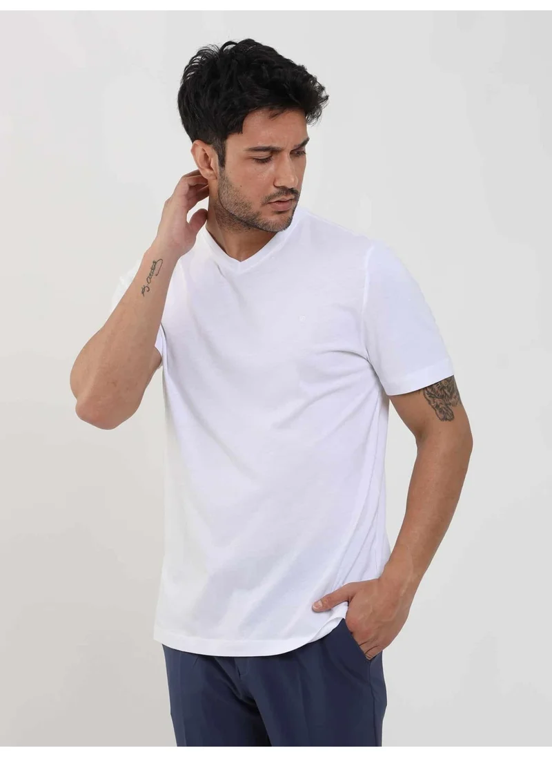 Dufy White Men's Slim Fit Plain V-Neck Tshirt - 105558