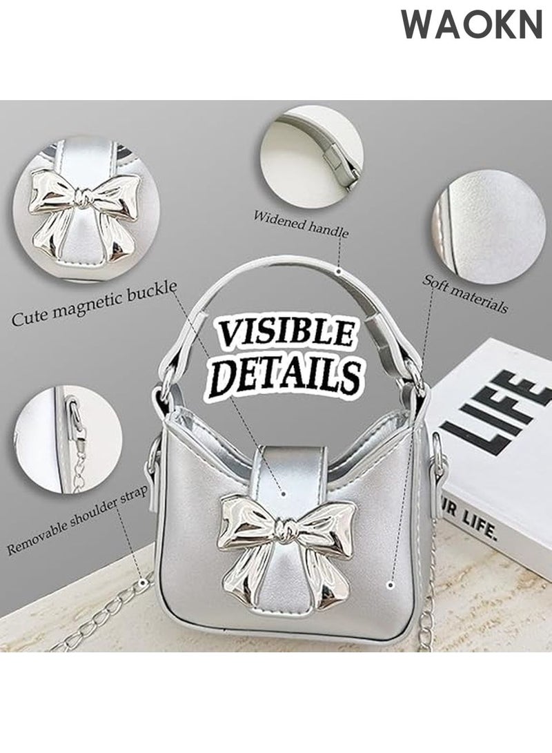 دبليو أيه أو كي أن حقيبة كروس بودي صغيرة للفتيات الصغيرات - حقيبة يد جذابة مزودة بمشبك مغناطيسي وحزام قابل للتعديل - حقيبة كتف لطيفة للأطفال من سن 4 إلى 12 عامًا - هدية عيد ميلاد مثالية، وهدايا للحفلات، وإكسسوار للارتداء (فضي) - Image 2