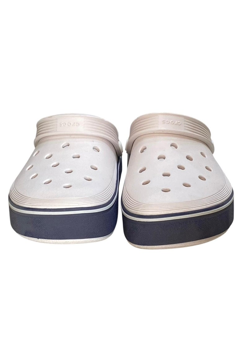 Crocs are comfortable - Image 2
