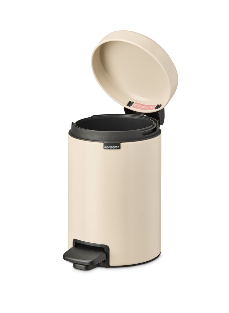 brabantia Soft Closing Pedal Bin 3 litre with Plastic Inner Bucket  - Image 2