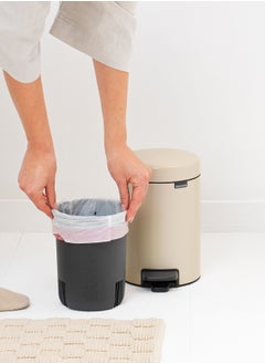 brabantia سلة مهملات بدواسة ذات إغلاق ناعم سعة 3 لتر مع دلو داخلي بلاستيكي  - Image 5