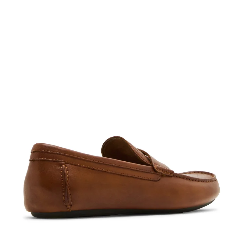 ستيف مادن Kriston Textured Round Toe Loafers