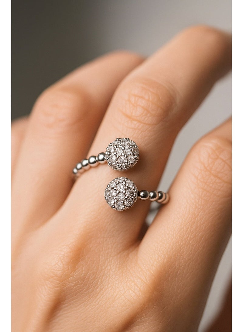 ثري دايموندز خاتم رأس مزدوج حصري من الفضة للسيدات - مطلي بالبلاتين والروديوم، أحجار زركون متلألئة، تصميم مفتوح عصري بمقاسات متعددة - Image 5