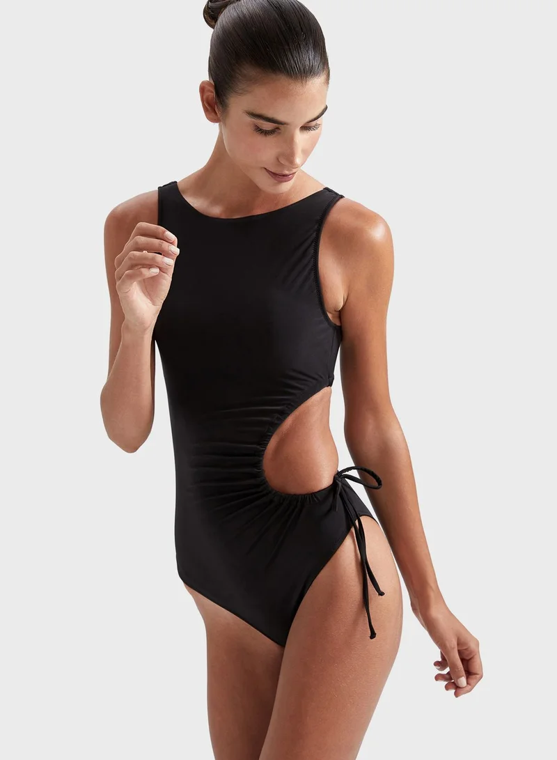 DeFacto Cut Out High Leg Swimsuit